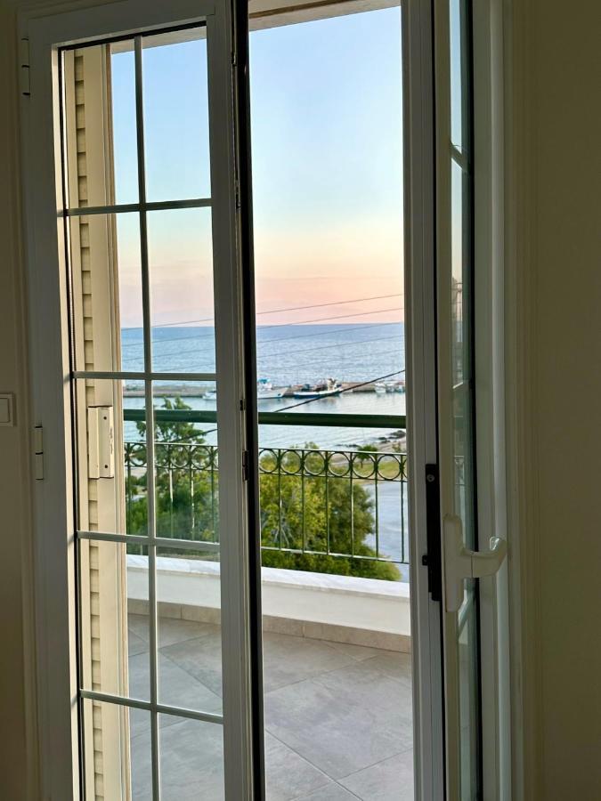 Villa Eleni Greece - Wonderful Sea View Studios Nea Roda Dış mekan fotoğraf