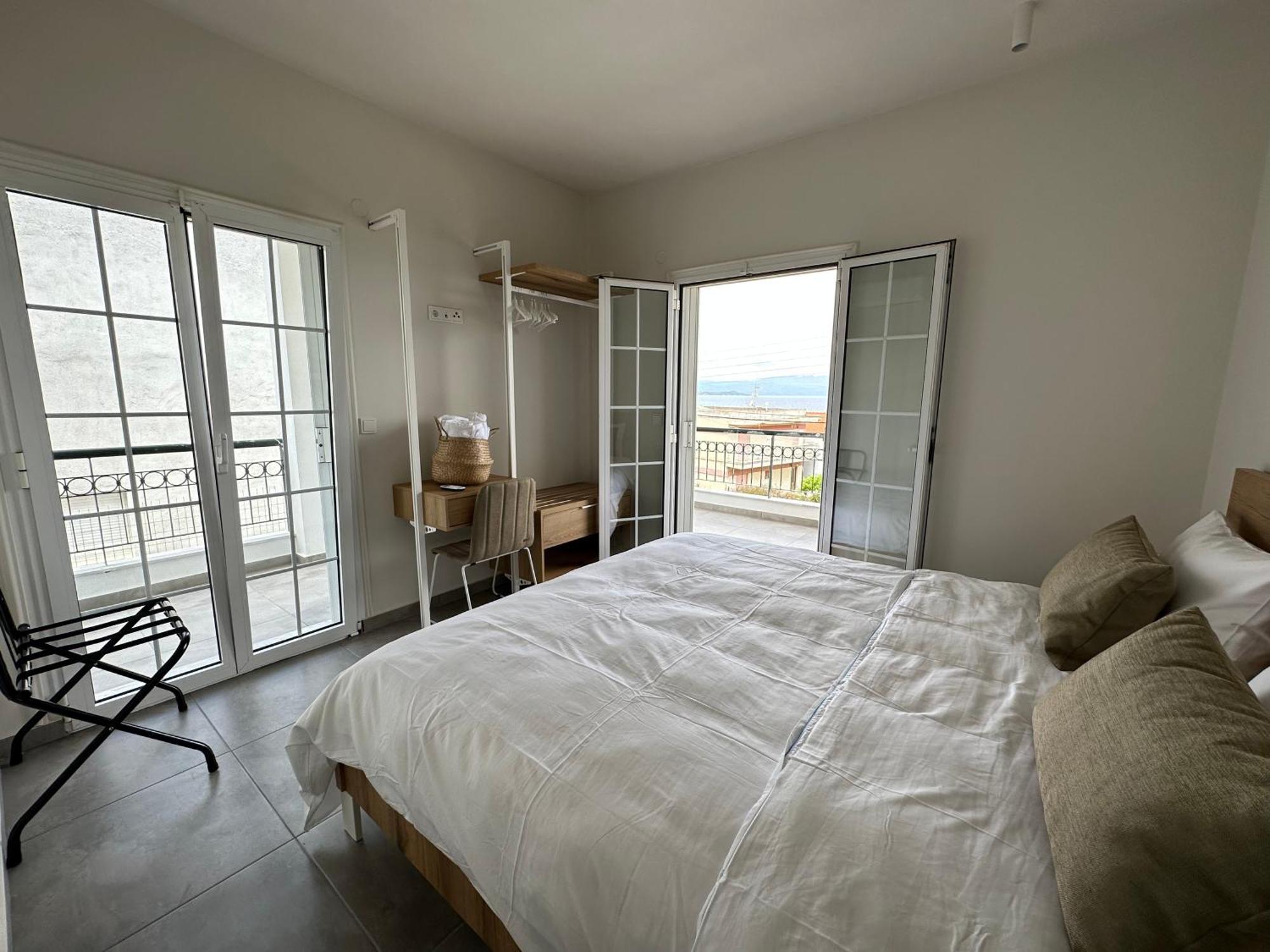 Villa Eleni Greece - Wonderful Sea View Studios Nea Roda Dış mekan fotoğraf