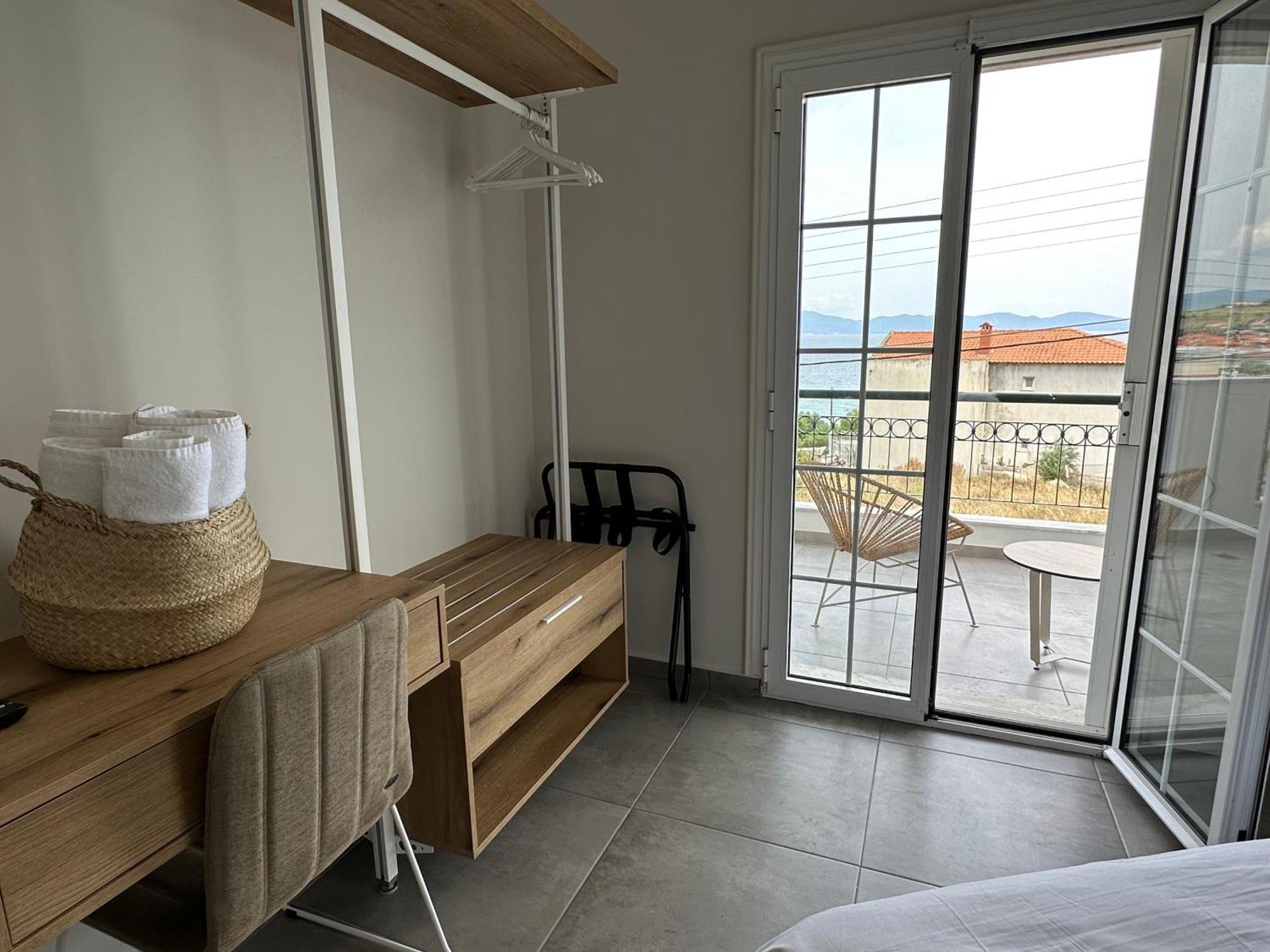 Villa Eleni Greece - Wonderful Sea View Studios Nea Roda Dış mekan fotoğraf